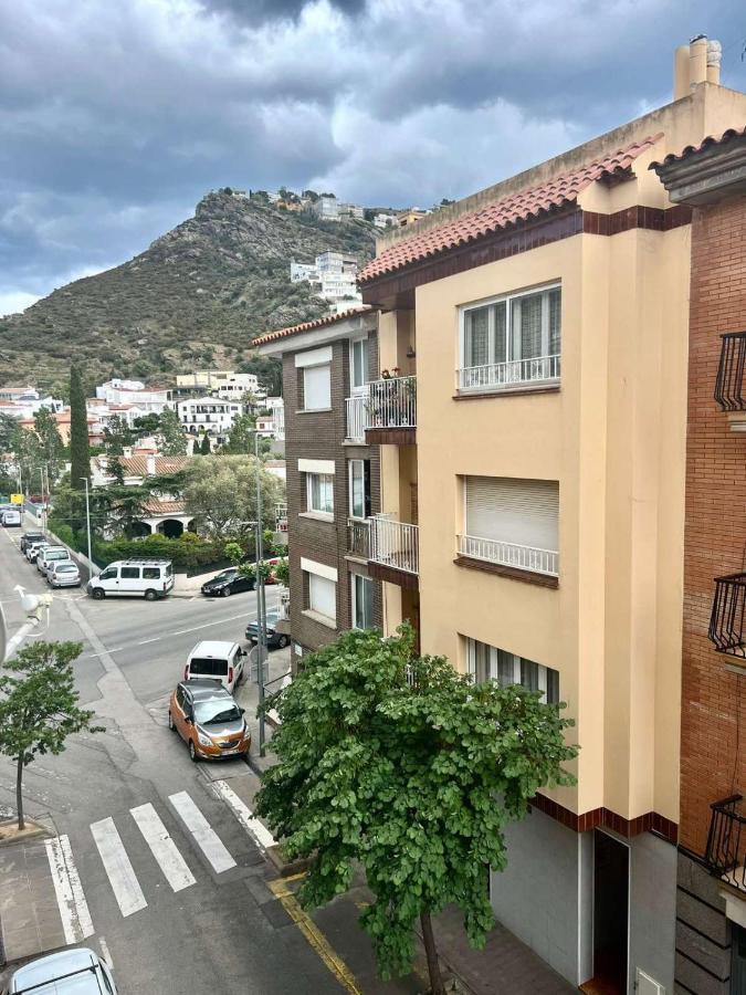 Amplio Apartamento Tranquilo Cerca De La Playa Roses Exterior foto